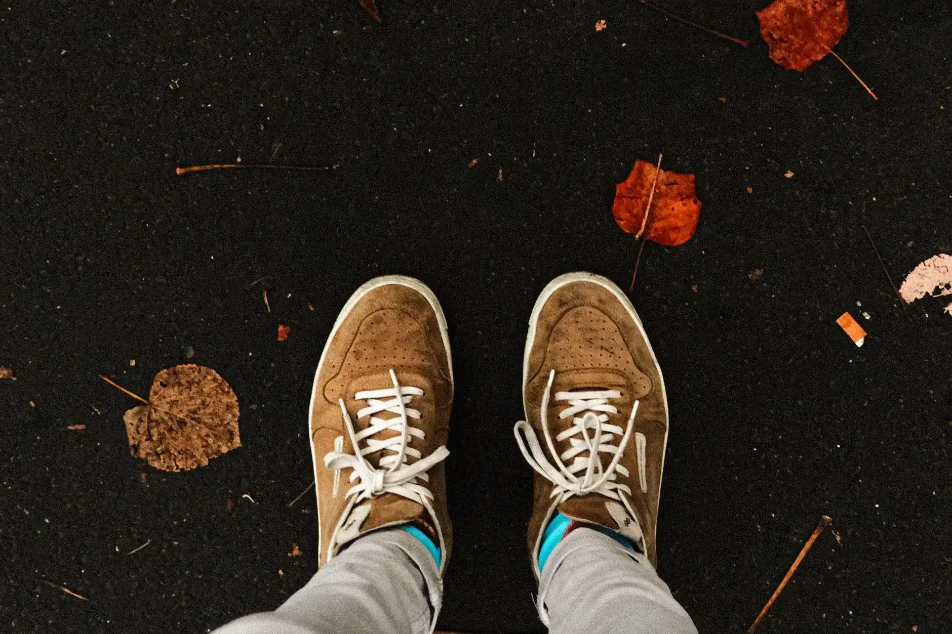 Best Wide Toe Box Shoes for Seniors 2026: 6 Picks for Bunions, Hammertoes & Swollen Feet
