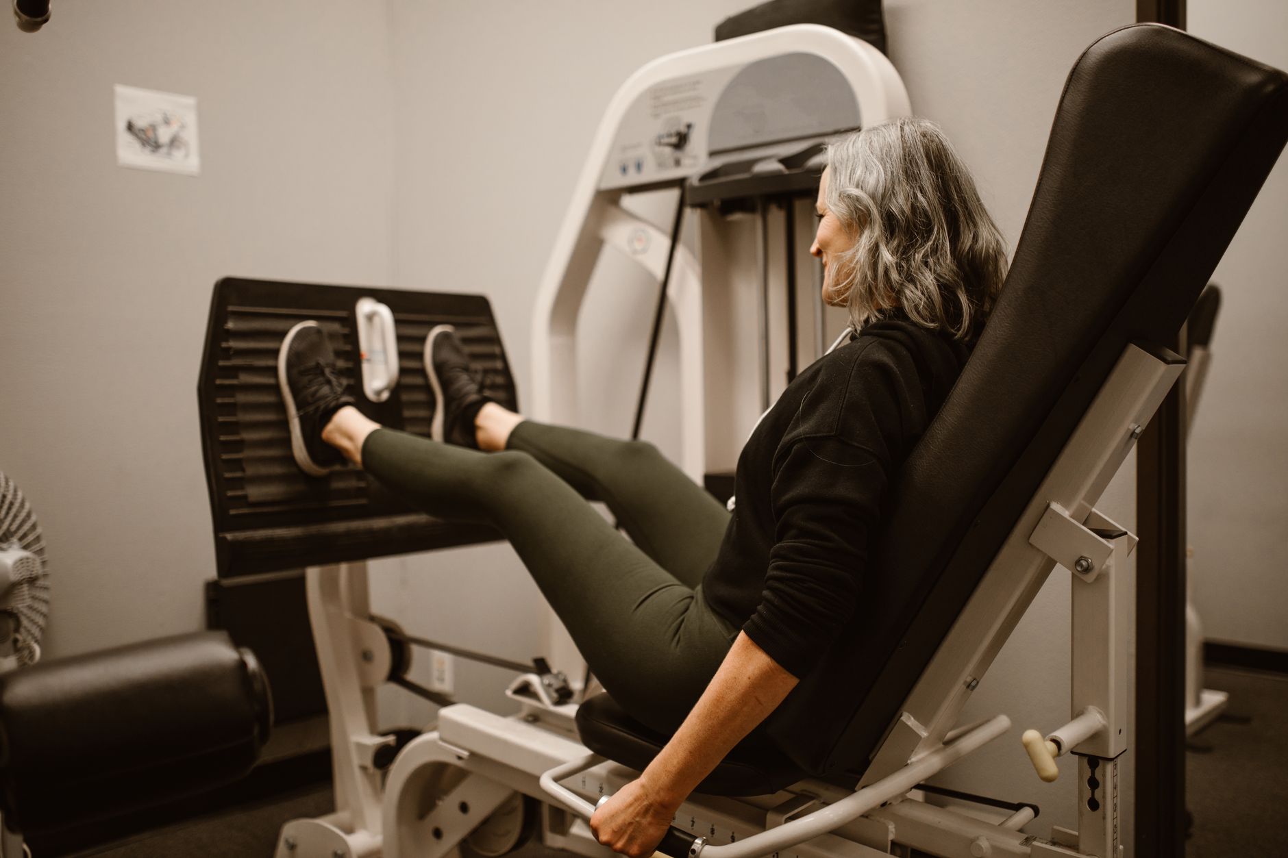 How Can Seniors Rebuild Leg Strength Safely? thumbnail